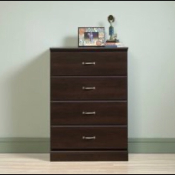 Lovely 4 drawer set